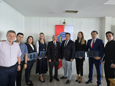 Müdürlüğümüz Kadrosunda Görev Yapmakta Olan Personellerimiz Bir Üst Rütbeye Terfi Etmiştir. Yeni Rütbelerinde Başarılar Dileriz. 04.06.2025